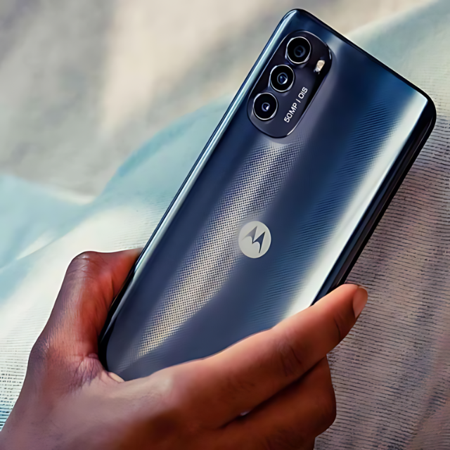 Discover the Motorola Moto E40, its impressive features, affordable price, and everything you need to know about this budget-friendly smartphone. Get the full scoop in our comprehensive guide!