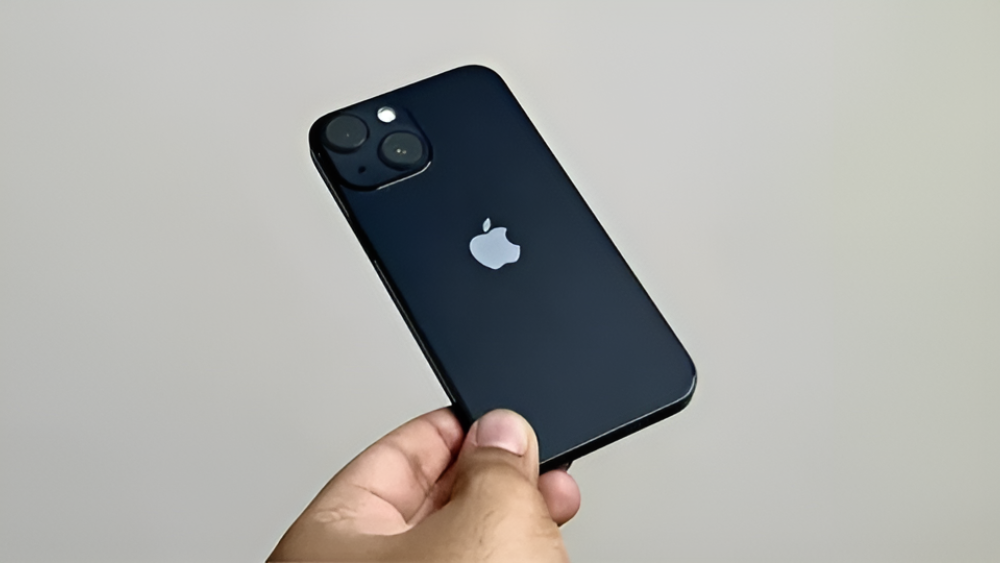 Discover the ins and outs of the camera of Apple iPhone 13 Pro. From its groundbreaking features to real-world performance, is it worth the hype? Let’s dive in!