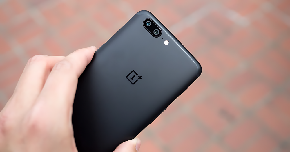 Explore best OnePlus 5G mobile under 15000 with high-speed performance, impressive features, and great value for money. Shop the best deals now!